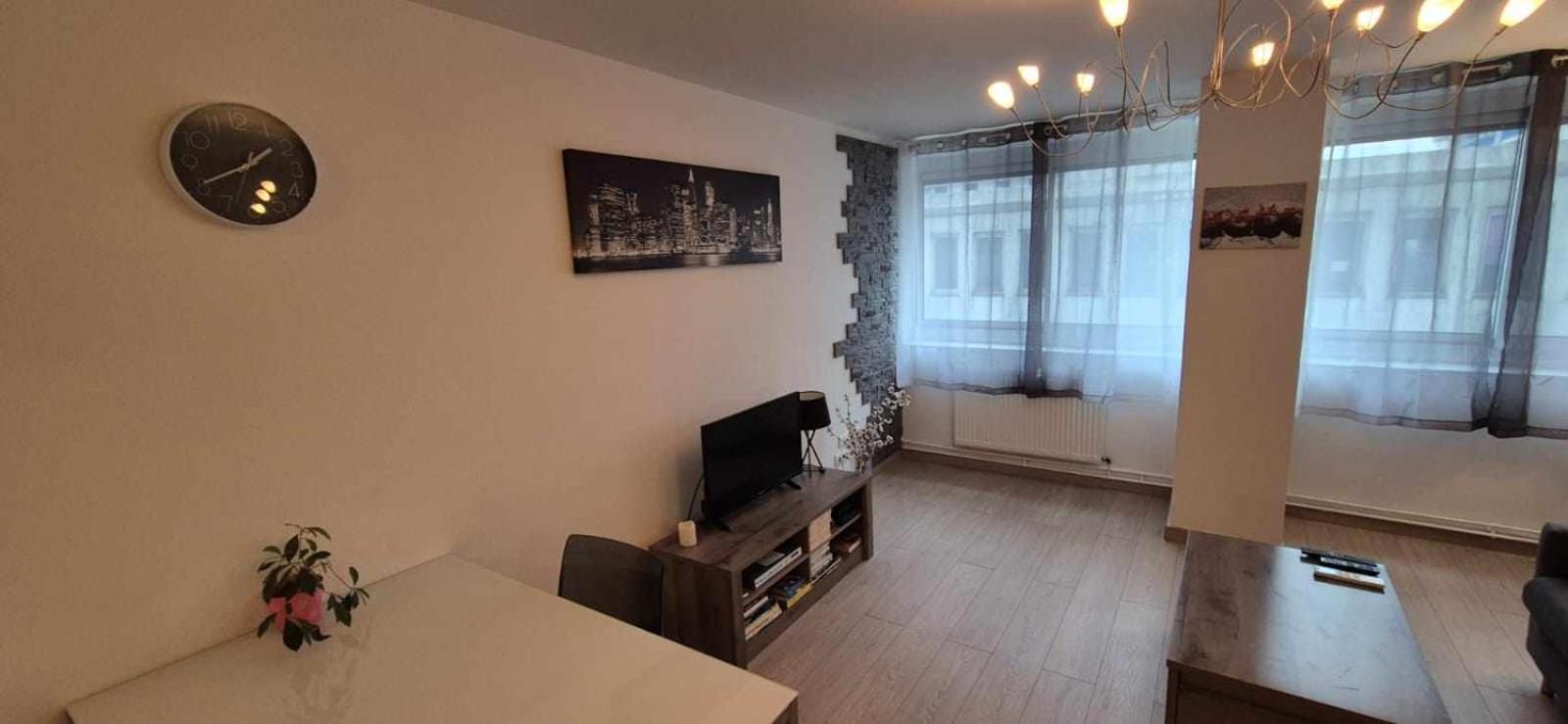 Nouveau !! Appartement Confortable Totalement Renove Avec Parking Gratuit - Hypercentre De Nancy Exterior foto