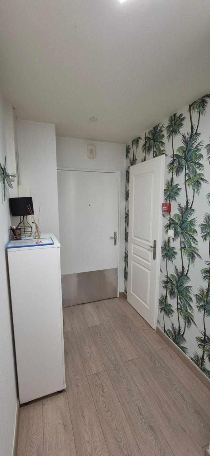 Nouveau !! Appartement Confortable Totalement Renove Avec Parking Gratuit - Hypercentre De Nancy Exterior foto